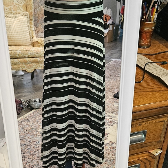 Gap Maxi Skirt - Picture 3 of 5